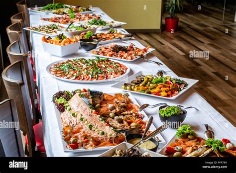 buffet dinner table setting buffet table ideas decorating styling