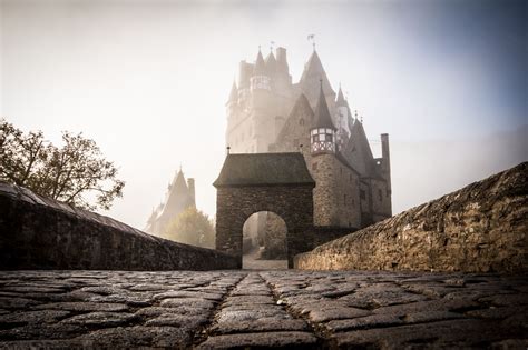 Top 7 photo spots at Eltz Castle, Germany in 2022