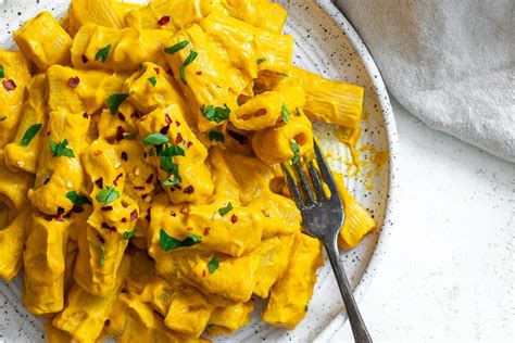 Easy Carrot Pasta Sauce Plant Based On A Budget