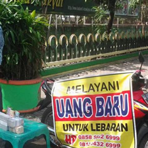 Jasa Penukaran Uang Jalanan Di Kediri Masih Marak Teras Jatim