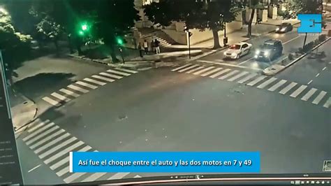 Así fue el terrible choque entre un auto y las dos motos en La Plata