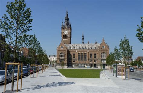 Atelier de paysages Bruel Delmar Place du Général de Gaulle et Saint