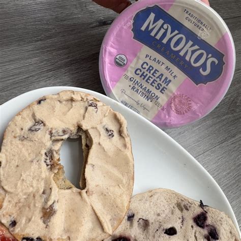 Miyoko S Creamery Cashew Milk Cream Cheese Cinnamon Raisin Review