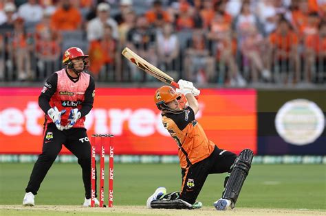 Josh Inglis scored quickly after a poor Scorchers start | ESPNcricinfo.com