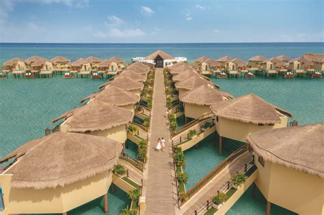 Mexicos Only Overwater Bungalows Resort Debuts Epic Presidential Suite