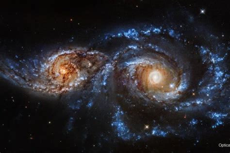 Hubble Shares Dramatic Video Of Colliding Spiral Galaxies