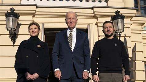 Überraschende Visite US Präsident Biden ist zu Besuch in Kiew