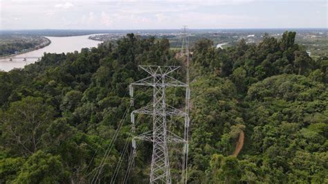 PLN UIP Kalbagtim Kebut Pembangunan SUTT 150kV Selaru Sebuku Di