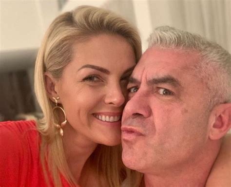 Ana Hickmann e Simaria se divertem diferença de tamanho MH