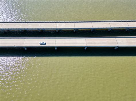 Driving the Lake Pontchartrain Causeway: The Longest Overwater Bridge ...