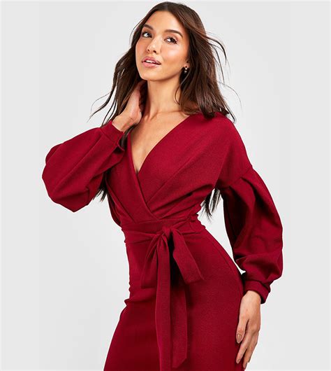 Buy Boohoo Off The Shoulder Wrap Midi Dress In Berry 6thStreet Qatar