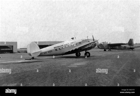 Lockheed Hudson Aircraft Black And White Stock Photos And Images Alamy