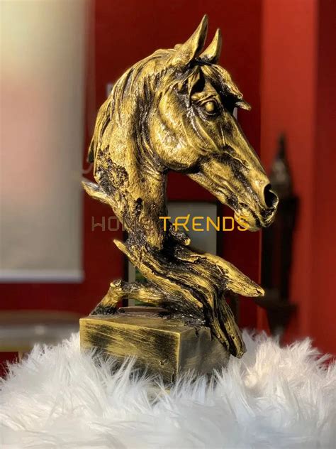 Golden Horse Statue – hometrends