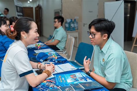 Recap Hoa Sen Tour Over 600 Students Came To Visit The Hoa Sen Campus