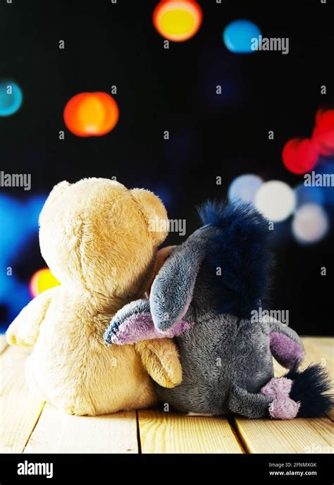 Two Teddy Bears Hugging Hi Res Stock Photography And Images Alamy