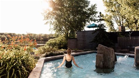 Relax At The Strom Nordic Spa In Montreal Enjoy Fall In Quebec