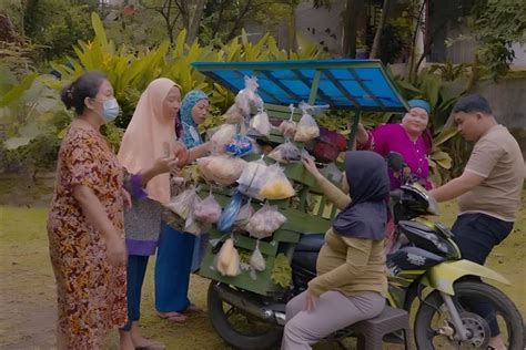 Warna Warni Budaya Nusantara Dalam Film Bu Tejo Sowan Jakarta