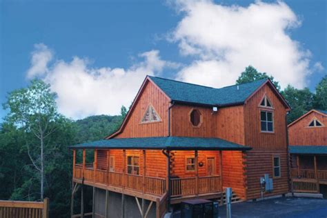 Three Bears Lodge Pigeon Forge Tn Cabins