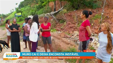 Muro Cai E Desestabiliza Encosta Em 7 De Abril E Moradores Do Local