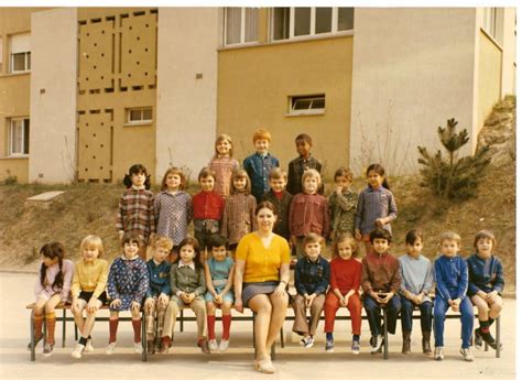 Photo De Classe CP Ou CE1 De 1971 ECOLE JULES VERNE Copains D Avant