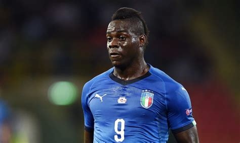 Balotelli Genoa svelato lo stipendio dellex Inter ecco quanto guadagnerà