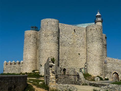 Castillo De Castro Urdiales Faro De Castro Urdiales Castillo De Santa