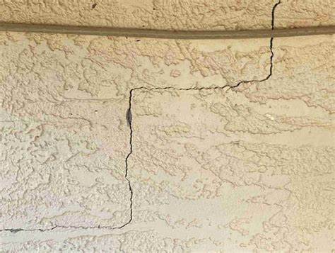 Stucco Cracking Dalinghaus Construction