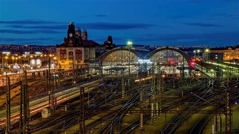 Fotografie Praha Hlavn N Dra Megapixel Cz Train Station