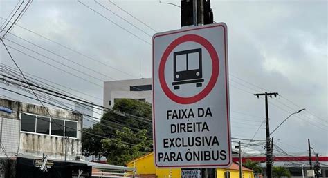 Placa R32 Faixa exclusiva de ônibus saiba o valor da multa Blog da