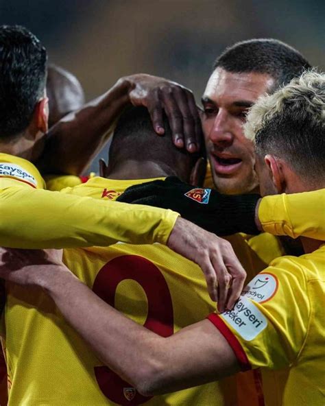 Kayserispor 10 Hafta Sonra Galibiyet Hasretine Son Verdi