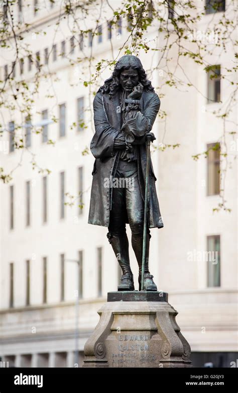 Statue En Bronze D Edward Colston 1636 1721 Le Centre Ville De