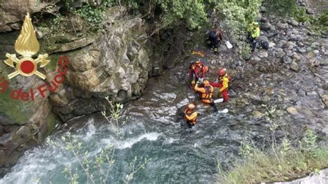 Chi Era Elias Sandani Il Enne Morto Inghiottito Dal Fiume Lambro