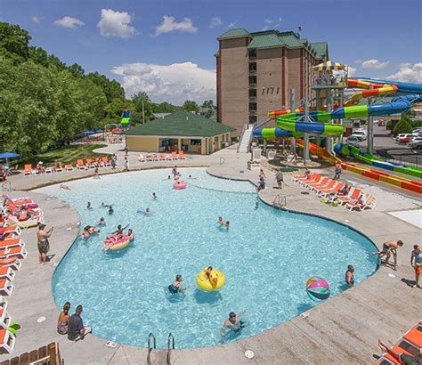 Country Cascades Waterpark Resort in Pigeon ForgeThe Official Pigeon ...