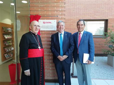 El cardenal Osoro bendice la nueva sede de Cáritas Diocesana de Madrid