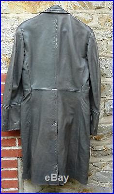 Rare manteau cuir allemand WH avec boutons dorés du modèle dofficier