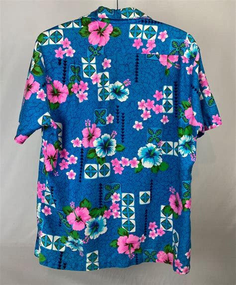 1970s Royal Hawaiian Hibiscus Flower Aloha Shirt Ma Gem