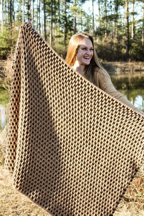 8 Alpine Stitch Crochet Blanket Patterns For All Skill Levels Red