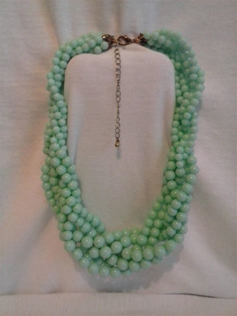 Vintage Faux Jade Twisted Bead Necklace 80s