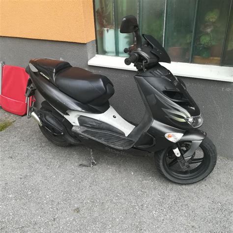 Skuter Aprilia Sr 50 Ditech Di Tech Dijelovi Motocikli U Dijelovima