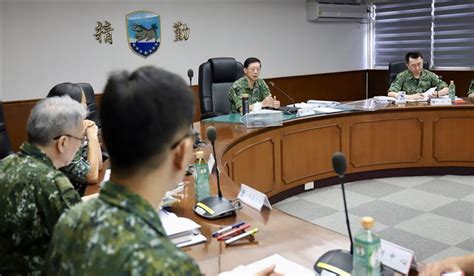 陸勤部指揮官主持主官座談 強化後勤支援整備 軍聞 陸勤部指揮官主持主官座談 強化後勤支援整備 青年日報