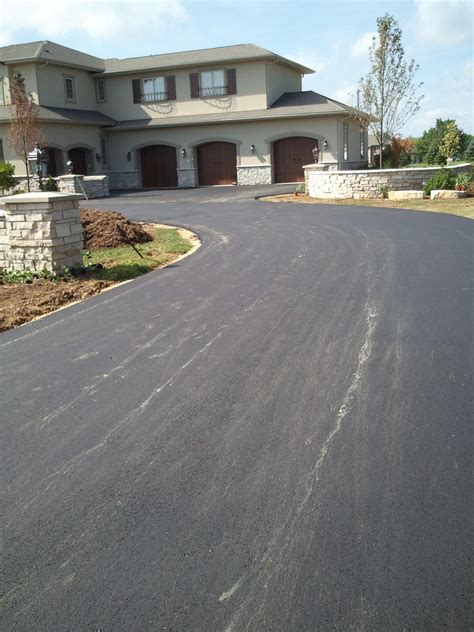 Residential Asphalt Paving | Advanced Pavement & Property