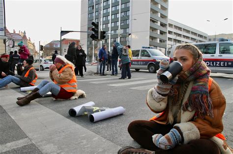 Letzte Generation Auf Irrwegen Zur Klagenfurter Stra Enblockade