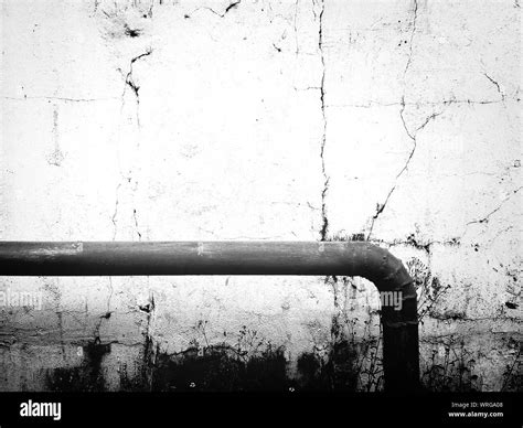 Crack Pipe Hi Res Stock Photography And Images Alamy