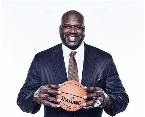 Shaq holding a basketball : r/AbsoluteUnits