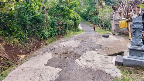 Jalan Rusak Tak Kunjung Diperbaiki Warga Diminta Sumbang Dana Nirmedia