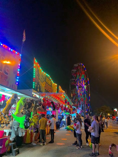 Pin By Cassie Trago On Amusement Parks Carnivals And Fairs Fair Rides