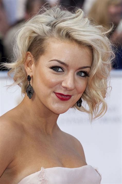 30 Short Hairstyles For Teenage Girl To Add Glamour To Your Personality