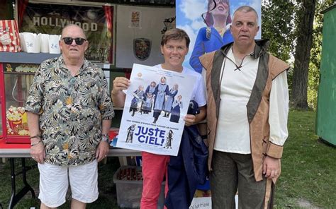 Des Affiches De Cin Ma Au Stand Des Enfants De La Peule David Bailleul