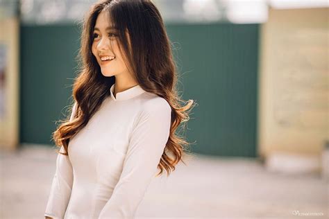 Hot girl Ngoại thương chuẩn con nhà người ta Xinh đẹp lại học giỏi Báo Dân trí