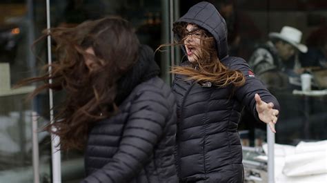 Dirección Meteorológica emite aviso por viento normal a moderado en